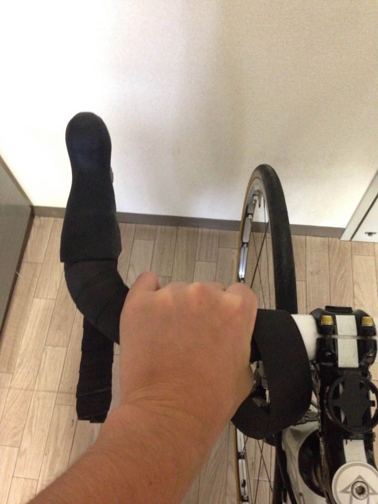 拳ひとつ分
