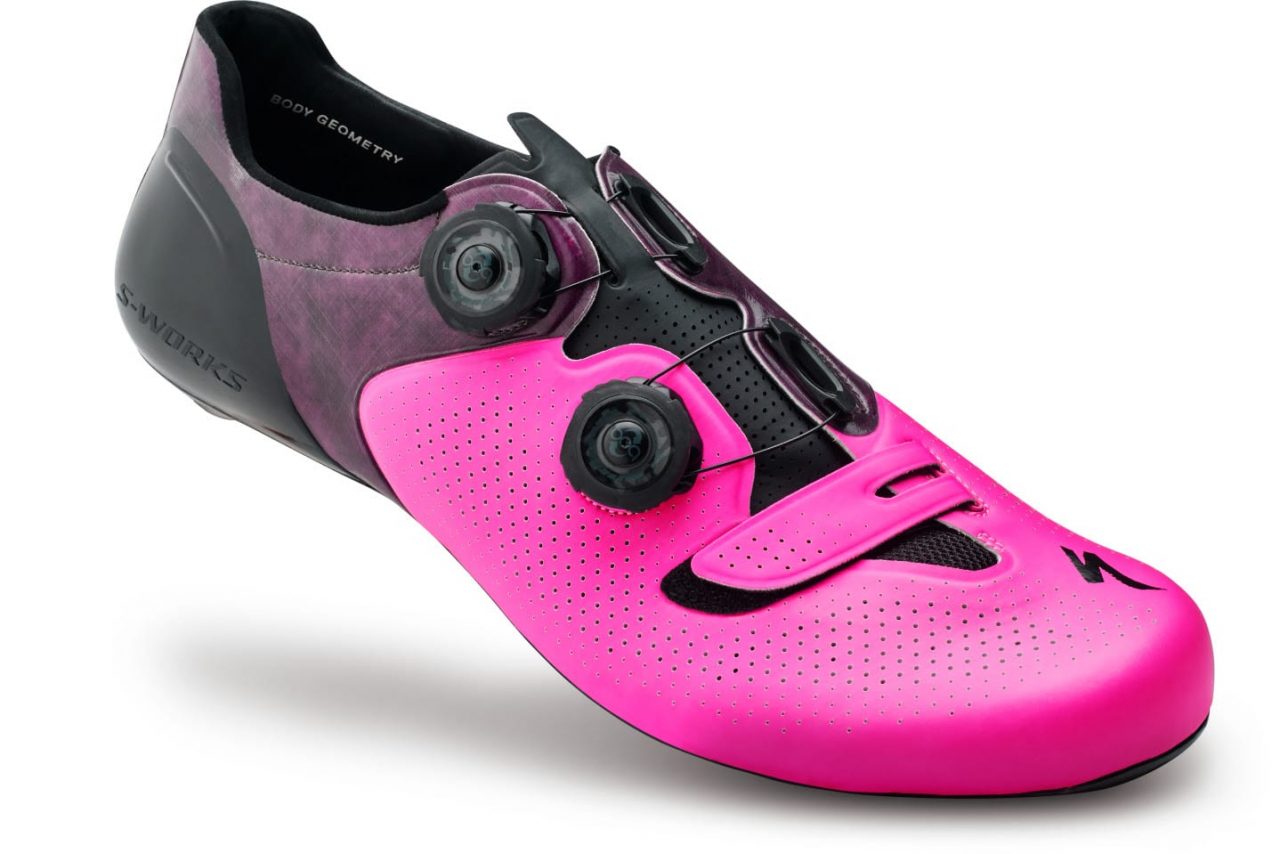 61017-01_SHOE_SW-6-RD_NEON-PNK.tif