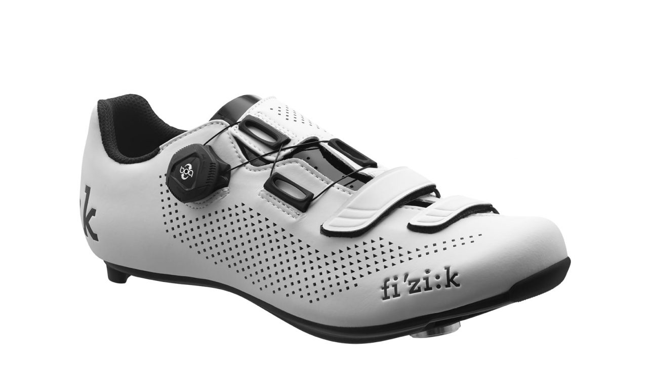 r4b_white_blackglossy_3quarter_white
