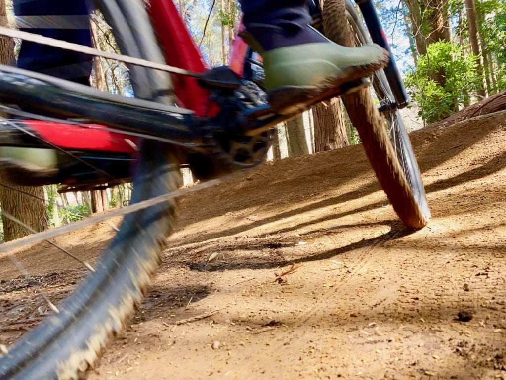 e-MTBながら自然な乗り心地