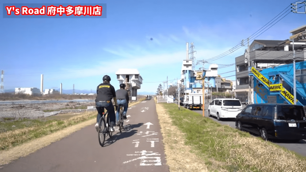 試乗中のけんたさんとふくだ店長