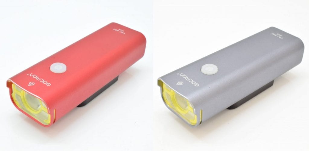 (左)V9C800-CR (右)V9C800-CS
