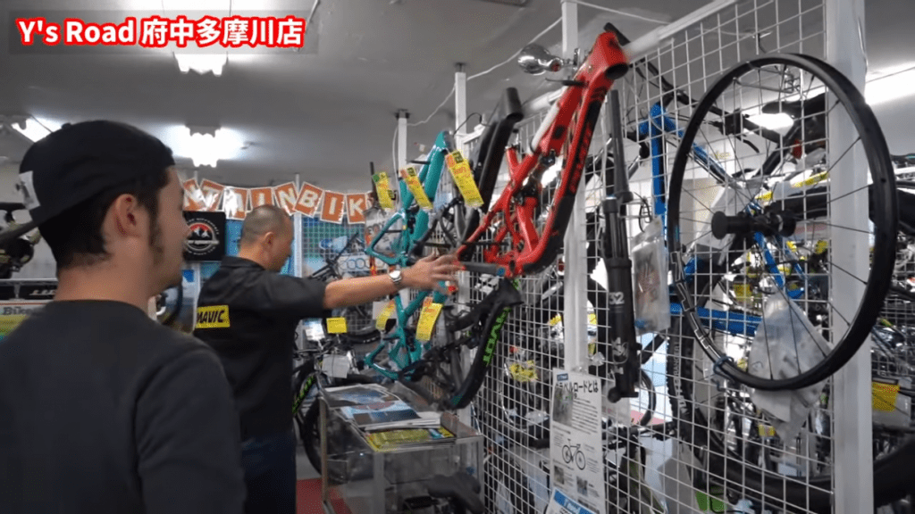 マウンテンバイクコーナーには完成車だけでなくフレームも。