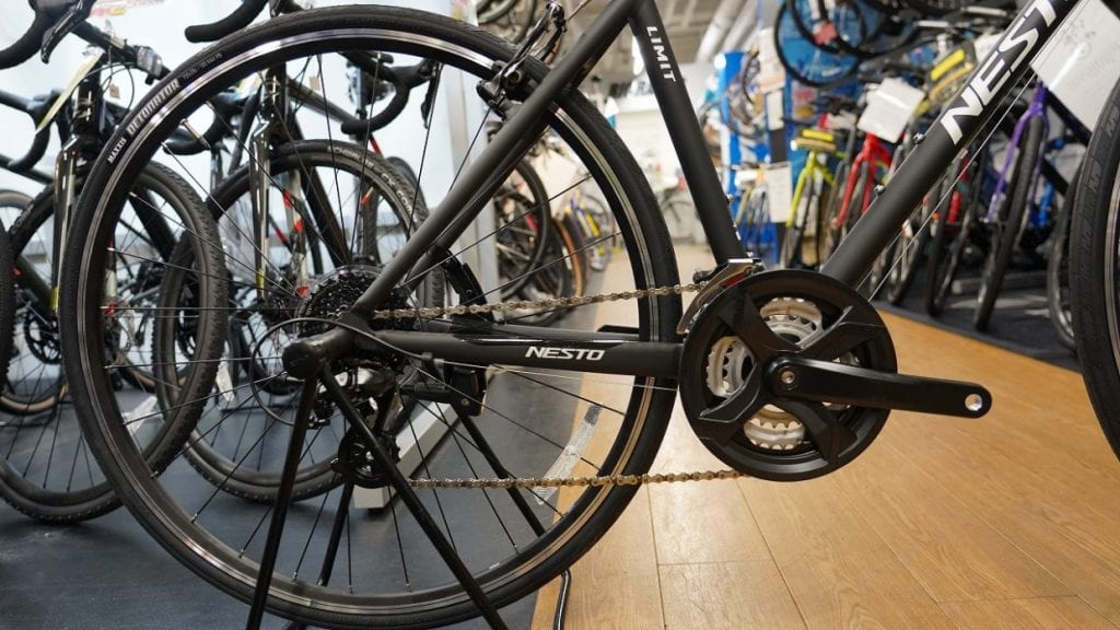 同じ価格帯ではワンランク上のMAXXIS DETONATOR ケブラービードタイヤ