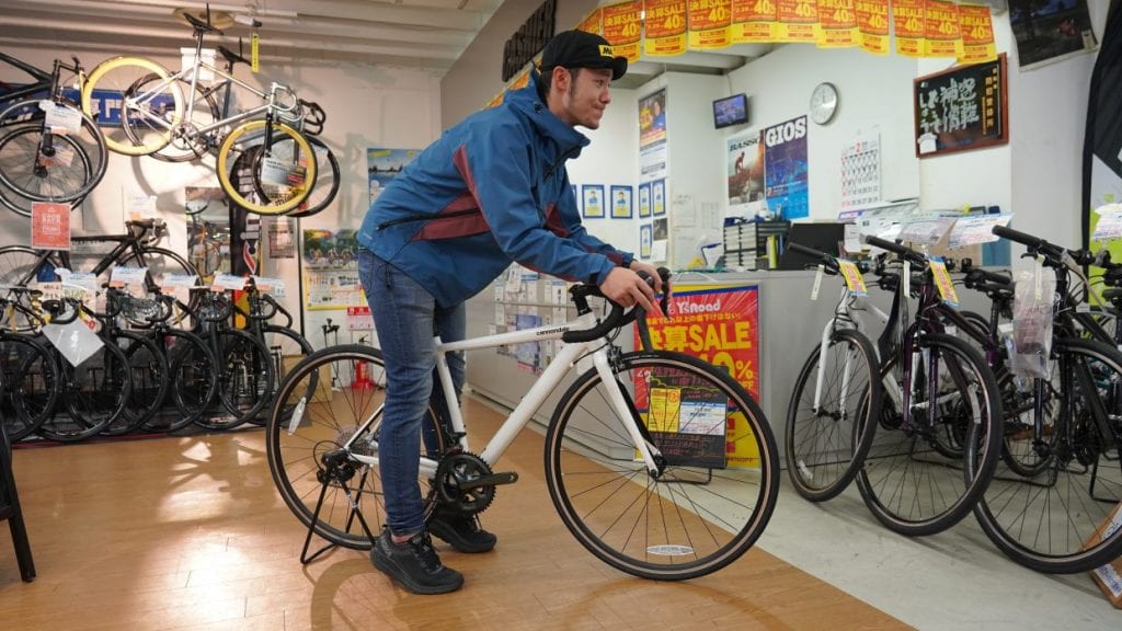 ロードバイクは前傾姿勢