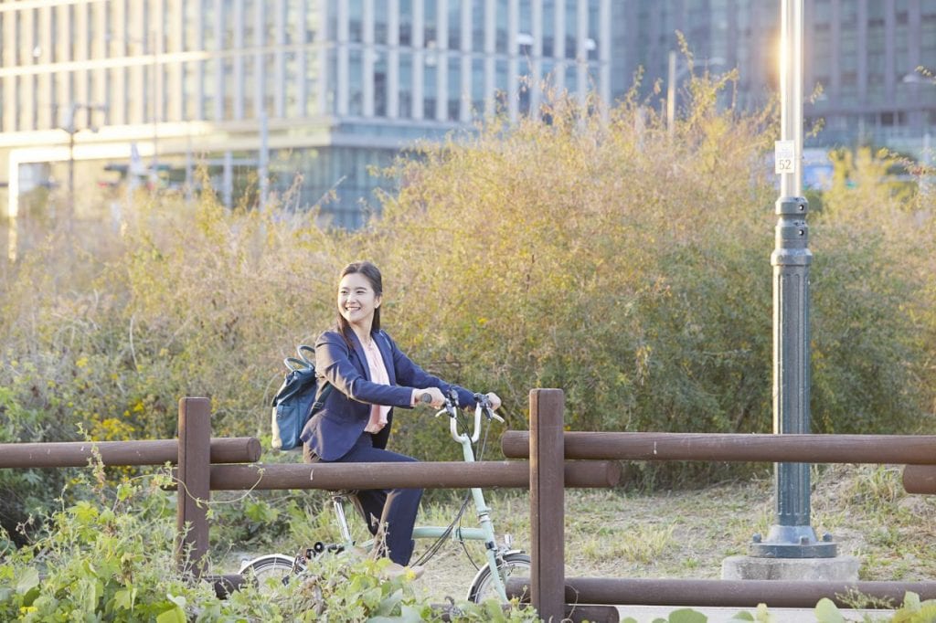 仕事が終わって、自転車で帰宅。オンオフの切り替えがスムーズなのも自転車通勤のメリット。