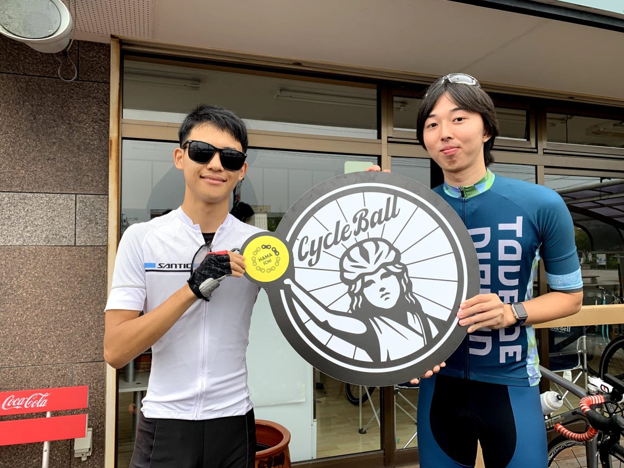 (左)まんまくん (右)武内さん
