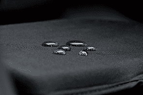 撥水仕様なので雨や汚れが染み込みにくい
