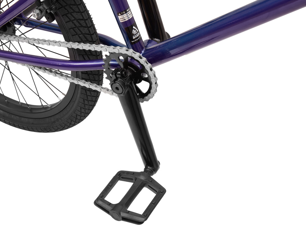 剛性の高いクロモリを使用した3ピースクランクや耐久性の高いMID BBなど、BMXの主流規格を使用しておりカスタムのしやすさも魅力だ。