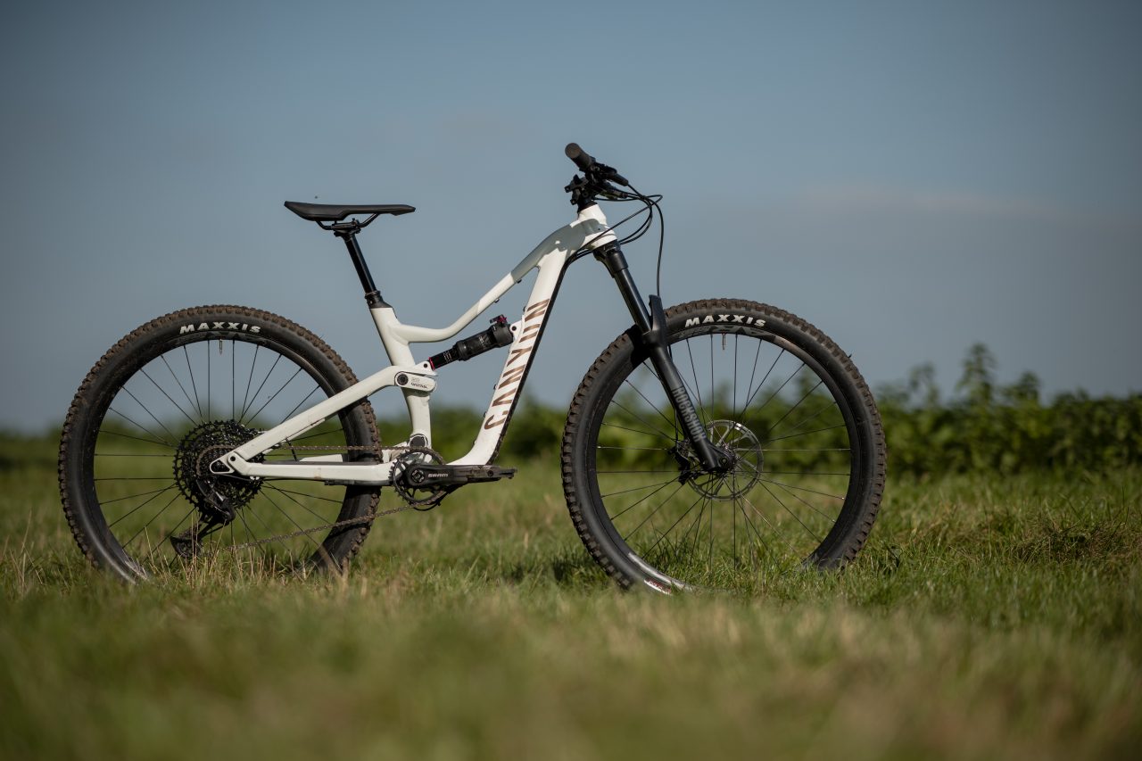身長145~160cmのライダーに最適な、スペクトラル・ヤングヒーロー。Copyright: Canyon Bicycles