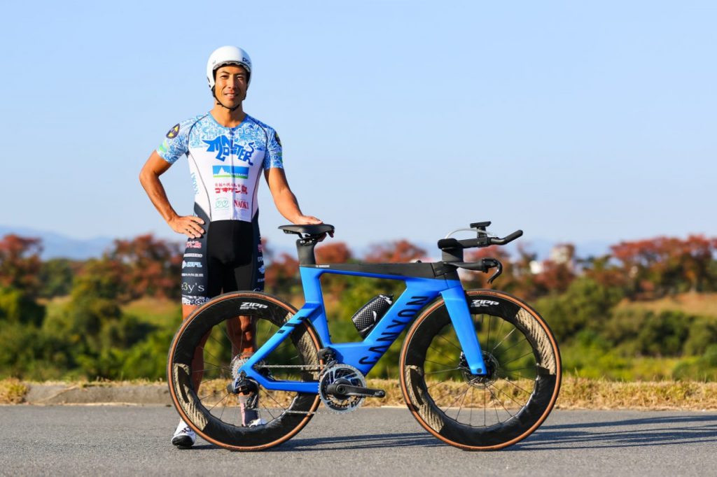 篠崎友選手とスピードマックスCFR Photo: Kei Tsuji