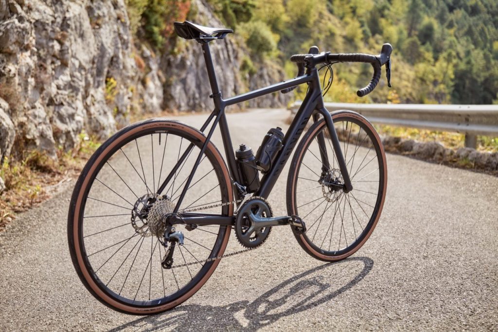 機能アップを図り、最高の価値を提供するエンデュレース AL。 Copyright: Canyon Bicycles / Tino Pohlmann