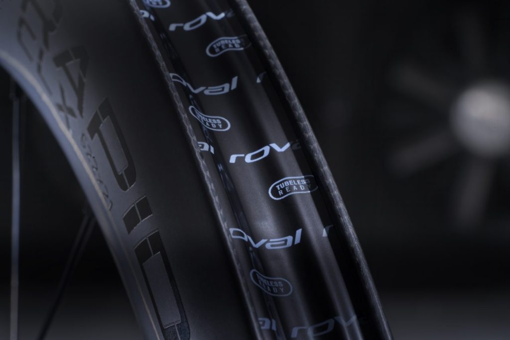 チューブレスレディになったRapide CLX IIとAlpinist CLX II