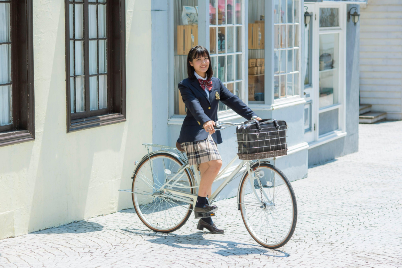 制服との相性もぴったり!女性中学生、高校生に人気のイーストボーイ(EASTBOY)