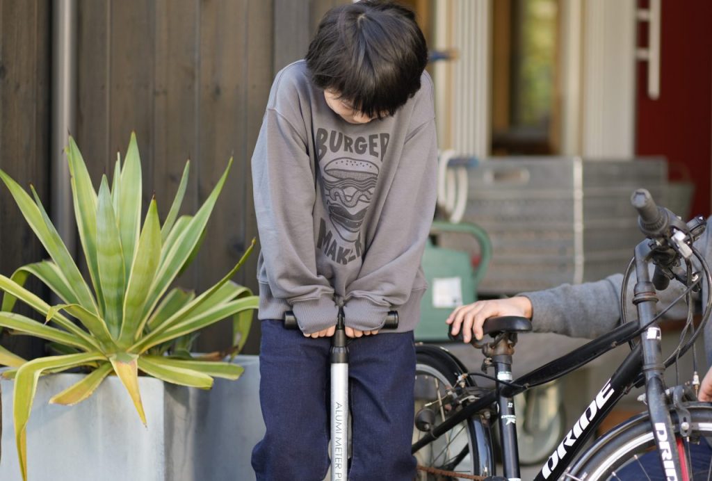 自転車の空気入れは面倒