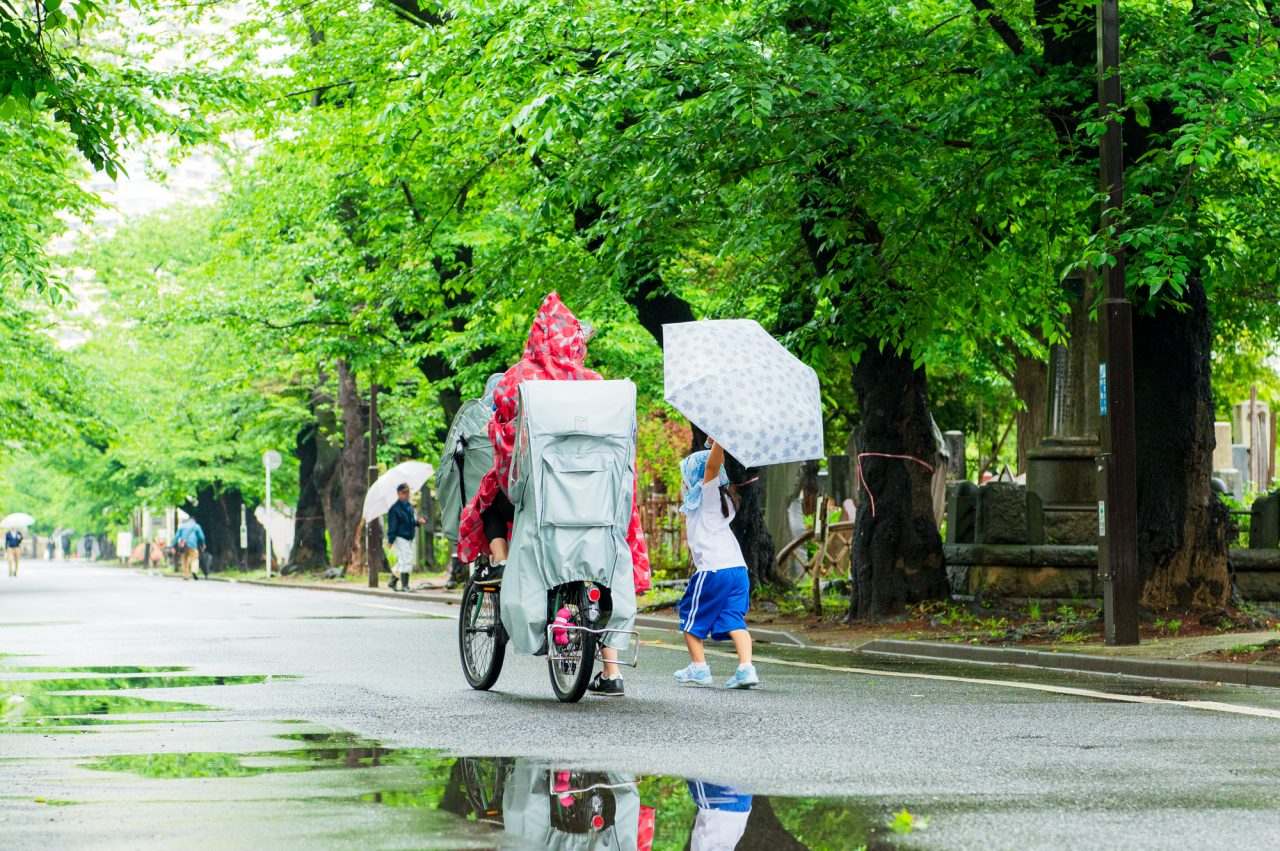 自転車の雨の日対策グッズ