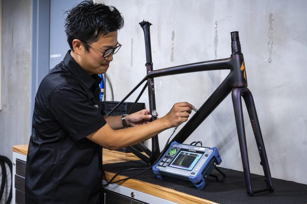 スペシャライズドが実施する研修を受講修了し、スポーツバイクに対する知識や経験が豊富な有資格メカニックが常駐。
