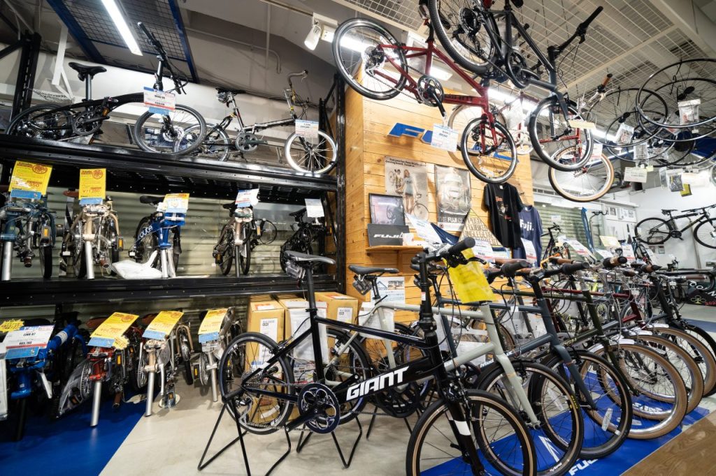 ワイズロード新宿クロスバイク館