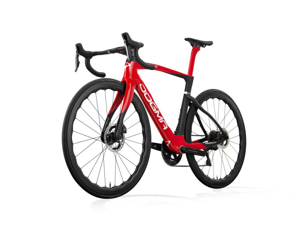 D402 - SUMMIT RED