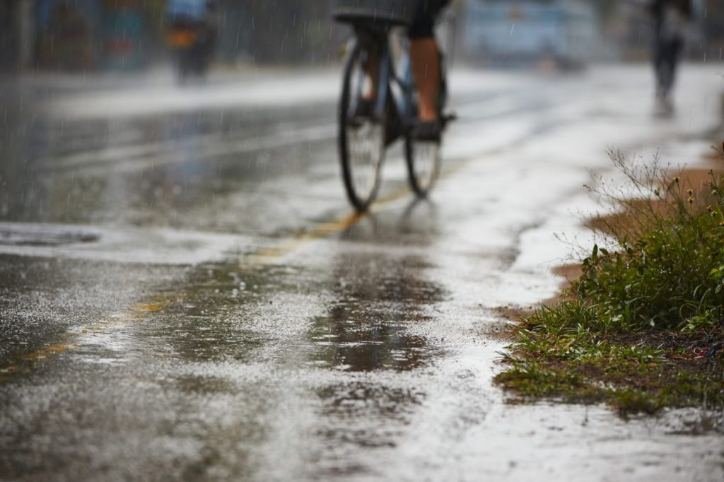 雨の日 自転車