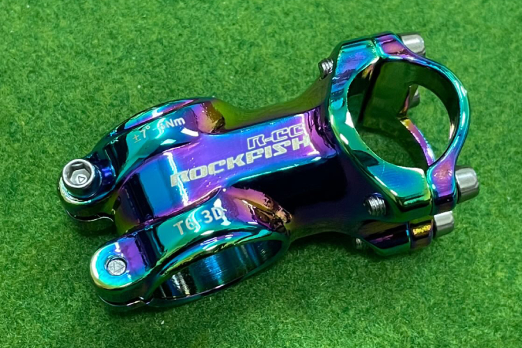 マジョーラカラーのステム(ロックフィッシュ ジャパン)
