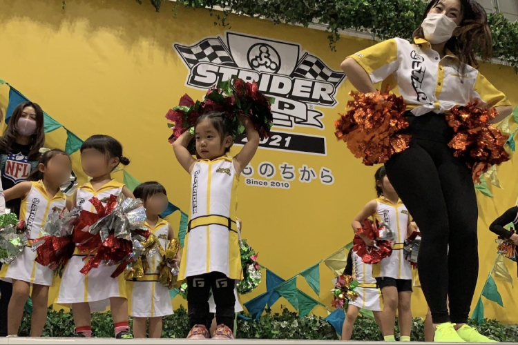 子どもたちがチアリーダーとなって応援してくれる