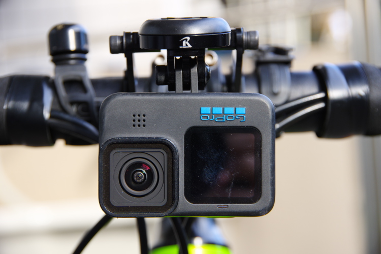 下部にはGoProも取り付け可能!
