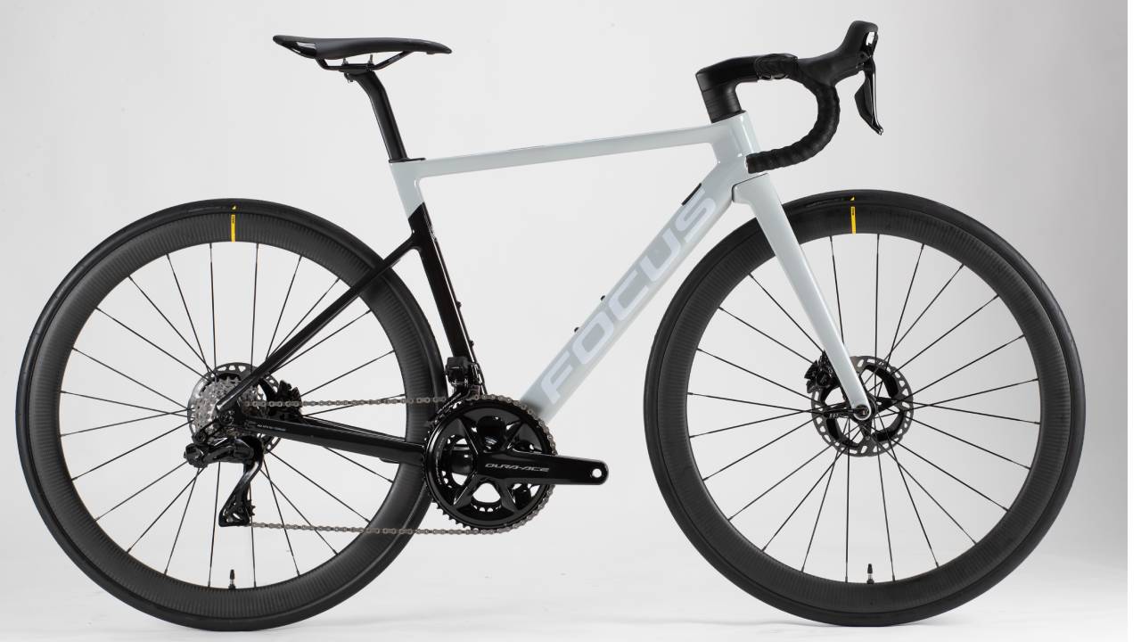 【値下げ】FOCUS IZALCO MAX DISC9 アルテグラ Di2 新型デュラエース、アルテグラがついに登場！FOCUS IZALCOMAX DISC 9に
