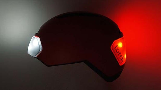 昼も夜も、安心の自転車ライフ！ライト一体型のヘルメットTorch-bicycle helmet