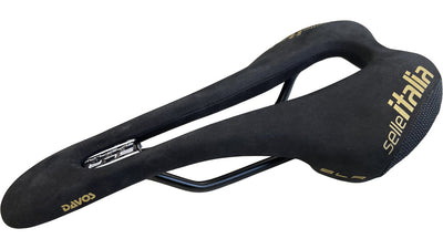 【DAVOS × Selle Italia】「SLR TM SUPERFLOW」のサドルをベースとしたDAVOS別注の数量限定モデルを発売