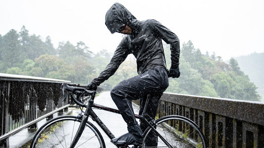 梅雨を快適に過ごすならモンベルのレインウェアで決まり！【自転車通勤・通学にもオススメ】