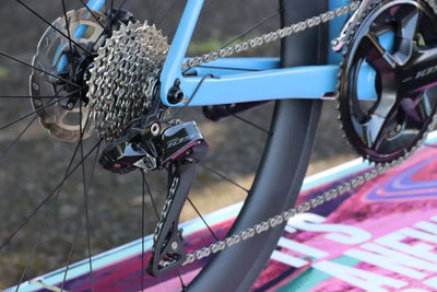 元自転車屋が教える！SHIMANO（シマノ）105 と上級コンポーネントの特徴