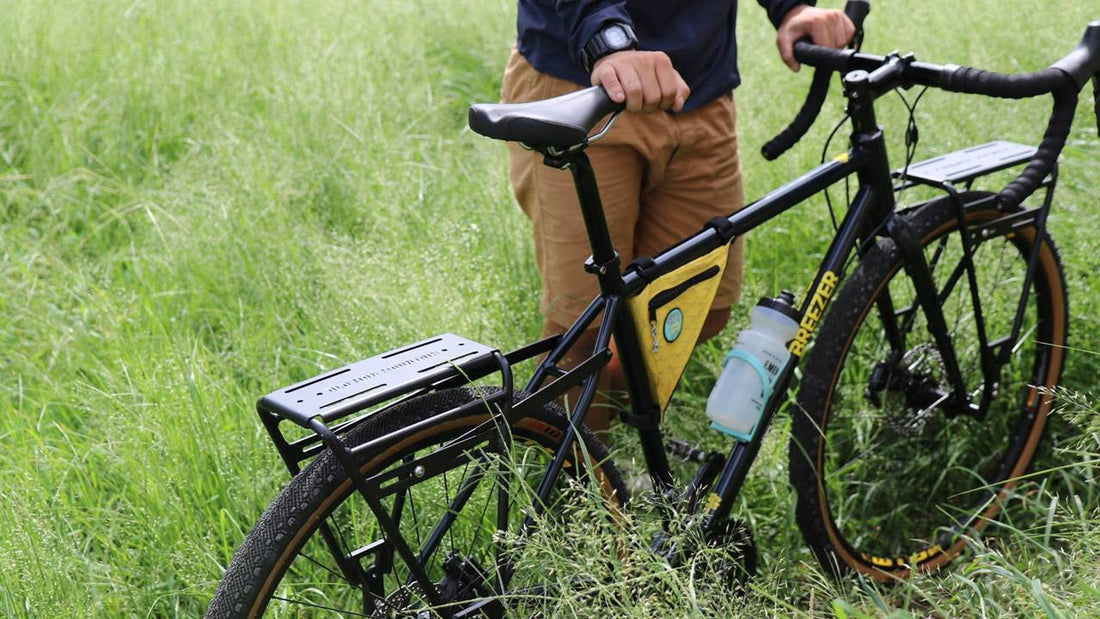 『オールドマンマウンテン』のラックを愛車につければ荷物アレンジ自在！