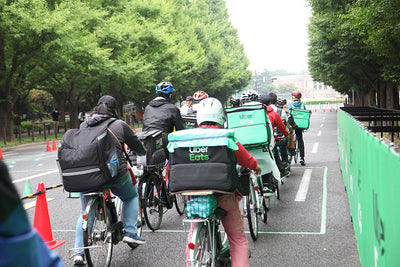 『Uber Eats』が配達パートナー向け自転車講習会を実施　目指すは “バースデーケーキの配達”
