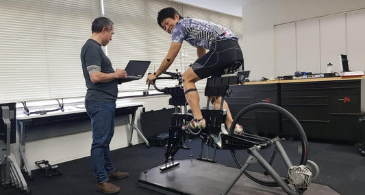 痛みに耐えても速くはならない！真剣フィッティング4時間で何が変わるか