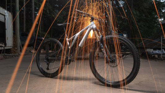 Specialized アルミフレームを採用した究極のトレイルバイクStumpjumper EVO Alloyを発売