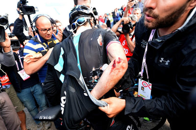 ロードレースの不思議1 : レース中でもライバルを待つ!? “紳士協定”"暗黙の容認”が理解できるまとめ