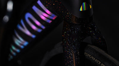 キラッキラのキャニオンは目立ち度MAX！宇宙を描いた『エアロード CFR コスモス』が120台限定で登場｜ #site_title