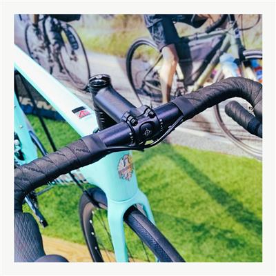 店頭受取限定 ビアンキ SPRINT DISC 105 11SPEED 2026 ロードバイク 22段変速 限定特価 [26_SPRINT DISC 105] NC202621