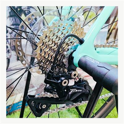 店頭受取限定 ビアンキ SPRINT DISC 105 11SPEED 2026 ロードバイク 22段変速 限定特価 [26_SPRINT DISC 105] NC202621